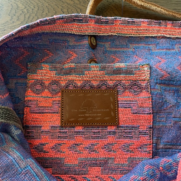 The Same Direction (TSD Brand) Crossbody Aztec Bag - Picture 8 of 9
